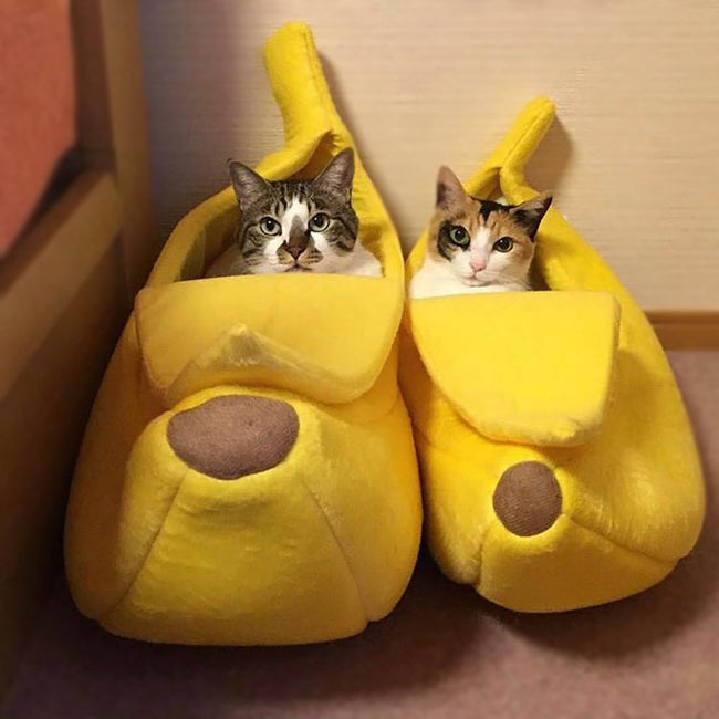 Banana Shape Warm Soft Plush House For Small Dogs & Cat
